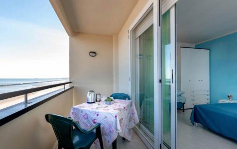 residencebelvedererimini en penthouse-beachfront 001